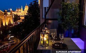 BpR Agathé Elegant Suite with Parliament View