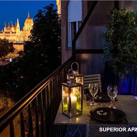BpR Agathé Elegant Suite with Parliament View Budapest Esterno foto